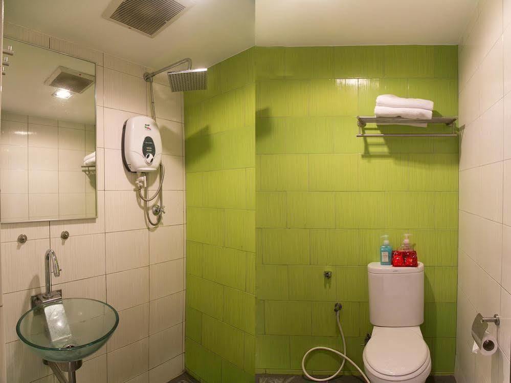 Oyo Rooms Maharajalela Monorail Station Куала-Лумпур Экстерьер фото