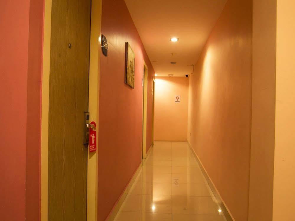 Oyo Rooms Maharajalela Monorail Station Куала-Лумпур Экстерьер фото